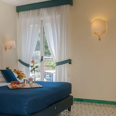 德尔玛雷酒店 3* 索伦托