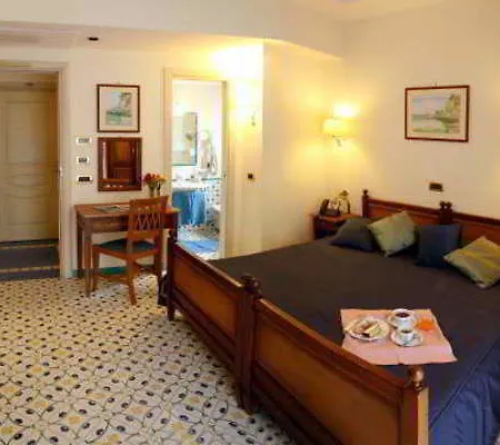 Del Mare Hotel 3*